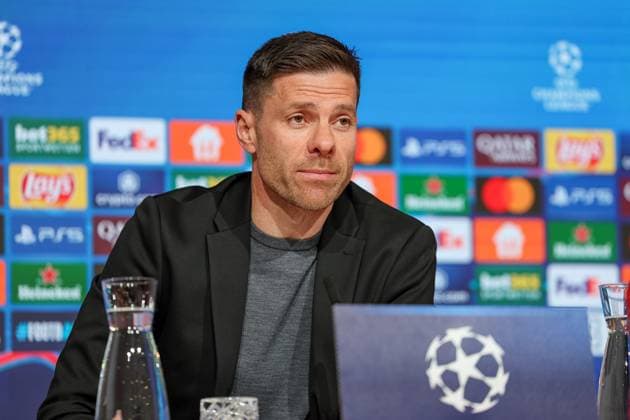 Xabi Alonso (Bayer 04 Leverkusen, Chef-Trainer) bei der Pressekonferenz, GER, Internationale Pressekonferenz, Bayer 04 Leverkusen, Fussball, UEFA Champions League, Achtelfinale Hinspiel, Saison 2024 2025, 04.03.2025, GER, Internationale Pressekonferenz, Bayer 04 Leverkusen, Fussball, UEFA Champions League, Achtelfinale Hinspiel, Saison 2024 2025, 04.03.2025 Muenchen Copyright: xEibner-Pressefoto JennixMaulx EP_JML