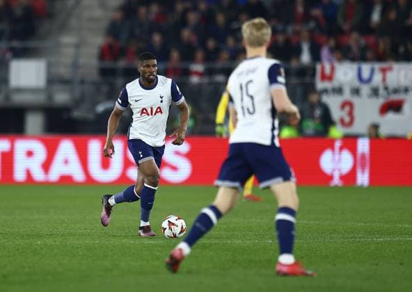 Kevin Danso of Tottenham Hotspur AZ Alkmaar v Tottenham Hotspur, UEFA Europa League, Round of 16, First Leg, Football, AFAS Stadion, Alkmaar, Netherlands - 06 Mar 2025 EDITORIAL USE ONLY No use with unauthorised audio, video, data, fixture lists, club league logos or live services. Online in-match use limited to 120 images, no video emulation. No use in betting, games or single club league player publications. Copyright: xMichaelxZemanek Shutterstockx 15180150h