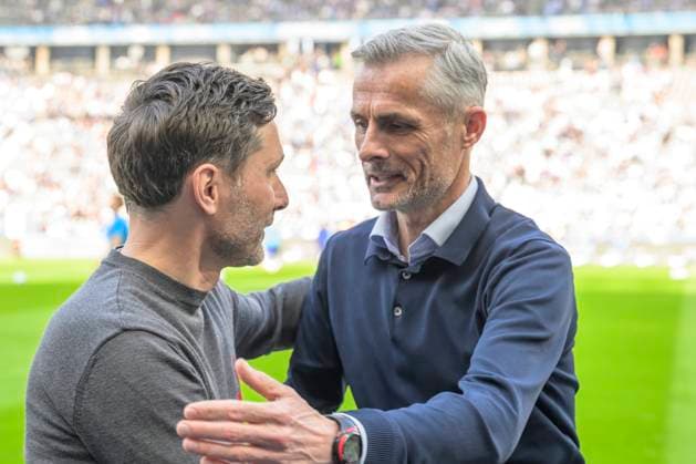 GER, Berlin, Fussball, Hertha BSC vs FC Schalke 04, DFB, Bundesliga, Spielzeit 2024 2025, im Bild v.l.: Stefan Leitl (Hertha BSC, Trainer), Kees van Wonderen (FC Schalke 04, Trainer), DFB DFL REGULATIONS PROHIBIT ANY USE OF PHOTOGRAPHS AS IMAGE SEQUENCES AND OR QUASI-VIDEO, 08.03.2025