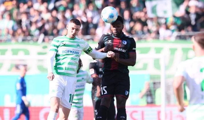 Fürth, 08.03.2025, Sportpark Ronhof, Fussball, 2.Bundesliga, 25.Spieltag , SpVgg Greuther Fürth vs. 1.FC Magdeburg , Im Bild von links; Branimir HrgotaÊ( 10, Fuerth), Daniel HeberÊ( 15, Magdeburg). , Nur zur redaktionellen Nutzung. Only editorial use. , DFB DFL regulations prohibit any use of photographs as image sequences and or quasi-video. ,