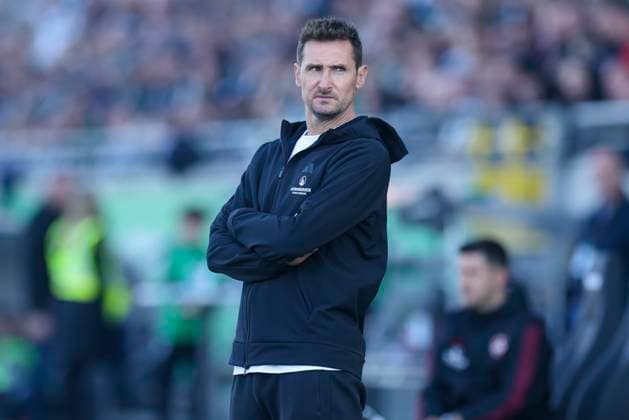 Trainer Miroslav Klose (1. FC Nuernberg) schaut enttaeuscht, 2. Bundesliga, Preußen Münster vs 1. FC Nürnberg, Preußenstadion am 09. March 2025 in Münster, Deutschland. (Foto von Marco Steinbrenner DeFodi Images) Trainer Miroslav Klose (1. FC Nuernberg) looks dejected, 2. Bundesliga, Preußen Münster vs 1. FC Nürnberg, Preußenstadion, March 9, 2025 in Münster, Germany. (Photo by Marco Steinbrenner DeFodi Images) DFB DFL REGULATIONS PROHIBIT ANY USE OF PHOTOGRAPHS AS IMAGE SEQUENCES AND OR QUASI-VIDEO.