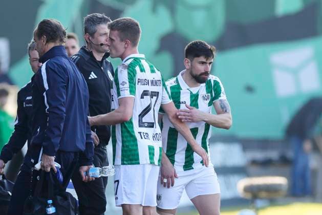 Malik Batmaz (SC Preussen Muenster) wird fuer Jano Ter Horst (SC Preussen Muenster) eingewechselt, 2. Bundesliga, Preußen Münster vs 1. FC Nürnberg, Preußenstadion am 09. March 2025 in Münster, Deutschland. (Foto von Marco Steinbrenner DeFodi Images) Malik Batmaz (SC Preussen Muenster) is substituted for Jano Ter Horst (SC Preussen Muenster), 2. Bundesliga, Preußen Münster vs 1. FC Nürnberg, Preußenstadion, March 9, 2025 in Münster, Germany. (Photo by Marco Steinbrenner DeFodi Images) DFB DFL REGULATIONS PROHIBIT ANY USE OF PHOTOGRAPHS AS IMAGE SEQUENCES AND OR QUASI-VIDEO.