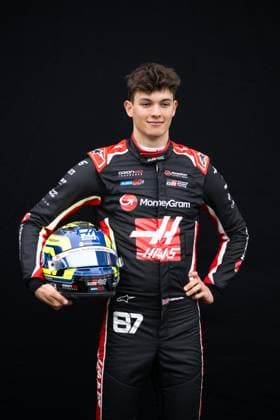 Oliver Bearman (MoneyGram Haas F1 Team, 87) mit Helm, AUS, Formel 1 Weltmeisterschaft, Luis Vuitton Grand Prix von Australien, Albert Park Circuit Melbourne, Media Day, Saison 2025, 13.03.2025 AUS, Formel 1 Weltmeisterschaft, Luis Vuitton Grand Prix von Australien, Albert Park Circuit Melbourne, Media Day, Saison 2025, 13.03.2025 Melbourne Copyright: xEibner-Pressefoto Memmlerx EP_MMR
