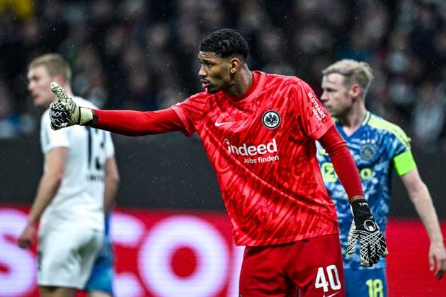 Kaua Santos (Eintracht Frankfurt, 40) gestikuliert, GER, Eintracht Frankfurt vs. Ajax Amsterdam, Fussball, UEFA Europa League, Achtelfinale, Rueckspiel, Spielzeit 2024 25, 13.03.2025. GER, Eintracht Frankfurt vs. Ajax Amsterdam, Fussball, UEFA Europa League, Achtelfinale, Rueckspiel, Spielzeit 2024 25, 13.03.2025. Frankfurt am Main Copyright: xEibner-Pressefoto FlorianxWieganx EP_FWD