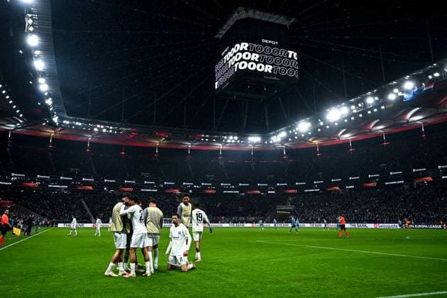Hugo Ekitike (Eintracht Frankfurt, 11) und Team bejubeln das Tor zum 3:0, GER, Eintracht Frankfurt vs. Ajax Amsterdam, Fussball, UEFA Europa League, Achtelfinale, Rueckspiel, Spielzeit 2024 25, 13.03.2025. GER, Eintracht Frankfurt vs. Ajax Amsterdam, Fussball, UEFA Europa League, Achtelfinale, Rueckspiel, Spielzeit 2024 25, 13.03.2025. Frankfurt am Main Copyright: xEibner-Pressefoto FlorianxWieganx EP_FWD