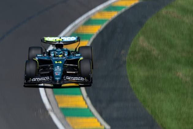 Fernando Alonso (Aston Martin Aramco F1 Team, 14) im AMR25, AUS, Formel 1 Weltmeisterschaft, Luis Vuitton Grand Prix von Australien, Albert Park Circuit Melbourne, Freies Training, Saison 2025, 14.03.2025 AUS, Formel 1 Weltmeisterschaft, Luis Vuitton Grand Prix von Australien, Albert Park Circuit Melbourne, Freies Training, Saison 2025, 14.03.2025 Melbourne Copyright: xEibner-Pressefoto Memmlerx EP_MMR