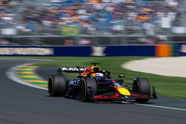 Max Verstappen (Oracle Red Bull Racing, 01) im RB21, AUS, Formel 1 Weltmeisterschaft, Luis Vuitton Grand Prix von Australien, Albert Park Circuit Melbourne, Freies Training, Saison 2025, 14.03.2025 AUS, Formel 1 Weltmeisterschaft, Luis Vuitton Grand Prix von Australien, Albert Park Circuit Melbourne, Freies Training, Saison 2025, 14.03.2025 Melbourne Copyright: xEibner-Pressefoto Memmlerx EP_MMR