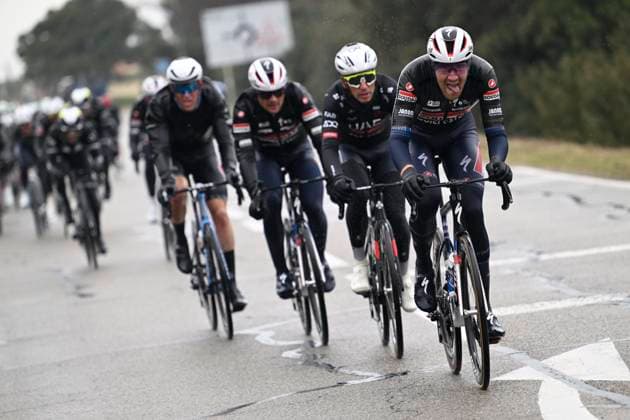 Paris - Nice 2025 - stage 6 BERRE L ETANG, FRANCE - MARCH 14 : Bastiaens Ayco (BEL) of Soudal Quick-Step leading the pursuit group during stage 6 of the 83th edition of the Paris - Nice cycling race, a stage of 209,8km with start in Saint-Julien-en-Saint-Alban and finish in Berre L Etang on March 14, 2025 in Berre L Etang, France, 14 03 2025 ( Motordriver Kenny Verfaillie - Berre L Etang France Copyright: xNicoxVereeckenx