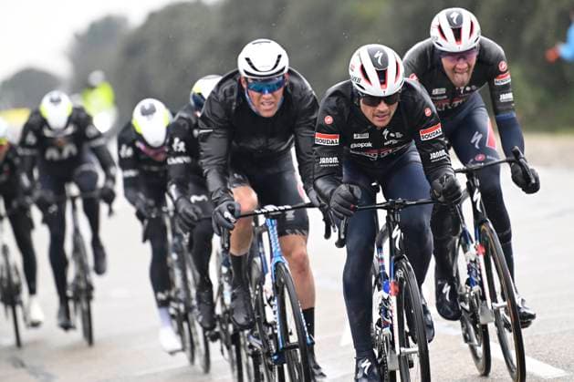 Paris - Nice 2025 - stage 6 BERRE L ETANG, FRANCE - MARCH 14 : Lampaert Yves (BEL) of Soudal Quick-Step leading the pursuit group during stage 6 of the 83th edition of the Paris - Nice cycling race, a stage of 209,8km with start in Saint-Julien-en-Saint-Alban and finish in Berre L Etang on March 14, 2025 in Berre L Etang, France, 14 03 2025 ( Motordriver Kenny Verfaillie - Berre L Etang France Copyright: xNicoxVereeckenx