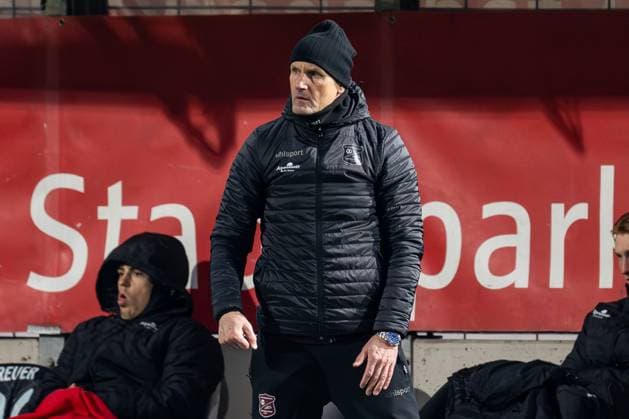 Heiko Herrlich (Chef-Trainer, SpVgg Unterhaching). GER, TSV 1860 Muenchen gegen SpVgg Unterhaching, Fussball, 3. Bundesliga, 29. Spieltag, Saison 2024 2025, 15.03.2025. (DFL DFB REGULATIONS PROHIBIT ANY USE OF PHOTOGRAPHS as IMAGE SEQUENCES and or QUASI-VIDEO). GER, TSV 1860 Muenchen gegen SpVgg Unterhaching, Fussball, 3. Bundesliga, 29. Spieltag, Saison 2024 2025, 15.03.2025. Muenchen Copyright: xEibner-Pressefoto HeikexFeinerx EP_HFR