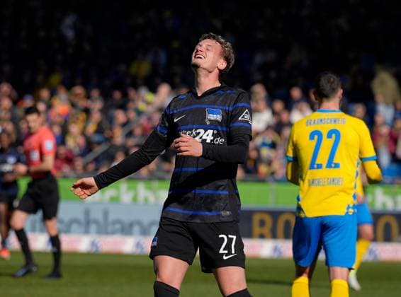 Fußball, 2. BL, Eintracht Braunschweig - Hertha BSC Michael Cuisance (Hertha Berlin, 27) reagiert nach einem Tor. GER, TSV Eintracht Braunschweig vs Hertha Berlin, Fussball, 2. Bundesliga, 26. Spieltag, Saison 2024 2025, 16.03.2025 DFL REGULATIONS PROHIBIT ANY USE OF PHOTOGRAPHS AS IMAGE SEQUENCES AND OR QUASI-VIDEO GER, TSV Eintracht Braunschweig vs Hertha Berlin, Fussball, 2. Bundesliga, 26. Spieltag, Saison 2024 2025, 16.03.2025 Braunschweig