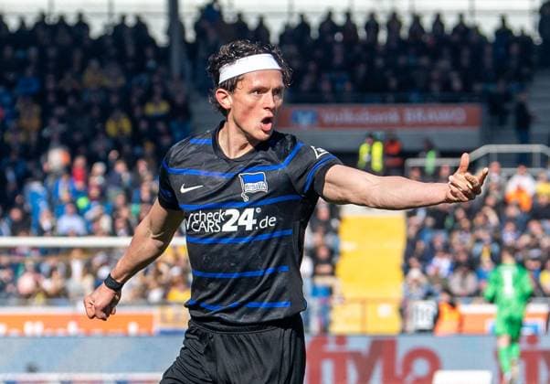 Fußball, 2. BL, Eintracht Braunschweig - Hertha BSC Fussball, Herren, Saison 2024 2025, 2. Bundesliga (26. Spieltag), Eintracht Braunschweig - Hertha BSC, Fabian Reese (Hertha BSC), Jubel nach Tor zum 0:1, 16.03. 2025,