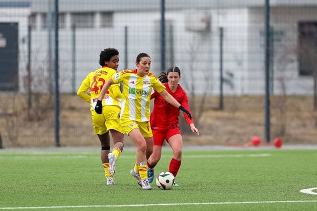 Zweikampf zwischen Lisa Heiseler (1. FC Union Berlin, 07) und Sophia Weixler (FC Bayern Muenchen II U20, 16), GER, FC Bayern Muenchen II vs. 1. FC Union Berlin, Fussball, 2. Frauen-Bundesliga, 18. Spieltag, Saison 2024 2025, 16.03.2025, GER, FC Bayern Muenchen II vs. 1. FC Union Berlin, Fussball, 2. Frauen-Bundesliga, 18. Spieltag, Saison 2024 2025, 16.03.2025 Muenchen Copyright: xEibner-Pressefoto JennixMaulx EP_JML
