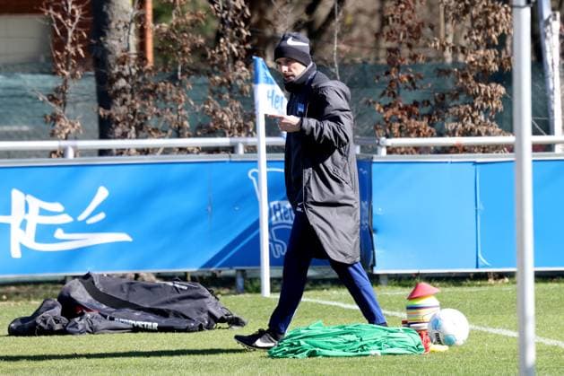 DEU, DFL, 2. FBL Hertha BSC, Training, 18.03.2025, Sportforum, Berlin, DEU, DFL, 2. FBL Hertha BSC, Training, im Bild Cheftrainer Stefan Leitl (Hertha BSC Berlin) DFL - regulations prohibit any use of Photographs as image sequences and or quasi-video Foto: Juergen Engler nordphoto GmbH