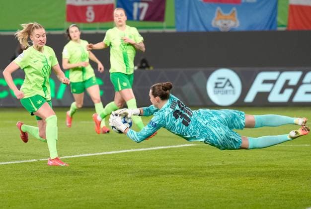 Anneke Borbe (VfL Wolfsburg Frauen, 30) GER, VfL Wolfsburg vs. FC Barcelona, Barca Fussball, UEFA Womens Champions League, Viertelfinale Hinspiel, Saison 2024 2025, 19.03.2025 GER, VfL Wolfsburg vs. FC Barcelona, Fussball, UEFA Womens Champions League, Viertelfinale Hinspiel, Saison 2024 2025, 19.03.2025 Wolfsburg Copyright: xEibner-Pressefoto ScottxColemanx EP_SCN
