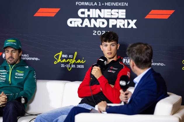 F1 - CHINESE GRAND PRIX 2025 BEARMAN Ollie Oliver (gbr), Haas F1 Team VF-25, portrait, press conference, PK, Pressekonferenz during the Formula 1 Heineken Chinese Grand Prix 2025, 2nd round of the 2025 FIA Formula One World Championship, WM, Weltmeisterschaft from March 21 to 23, 2025 on the Shanghai International Circuit, in Shanghai, China - ShanghaiChina Copyright: xJavierxJimenezx