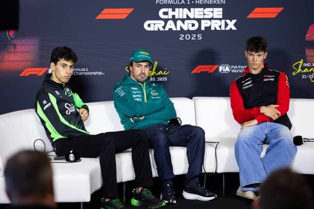 F1 - CHINESE GRAND PRIX 2025 BORTOLETO Gabriel (bra), Stake F1 Team Kick C45, portrait, ALONSO Fernando (spa), Aston Martin F1 Team AMR25, portrait, BEARMAN Ollie Oliver (gbr), Haas F1 Team VF-25, portrait, press conference, PK, Pressekonferenz during the Formula 1 Heineken Chinese Grand Prix 2025, 2nd round of the 2025 FIA Formula One World Championship, WM, Weltmeisterschaft from March 21 to 23, 2025 on the Shanghai International Circuit, in Shanghai, China - ShanghaiChina Copyright: xJavierxJimenezx