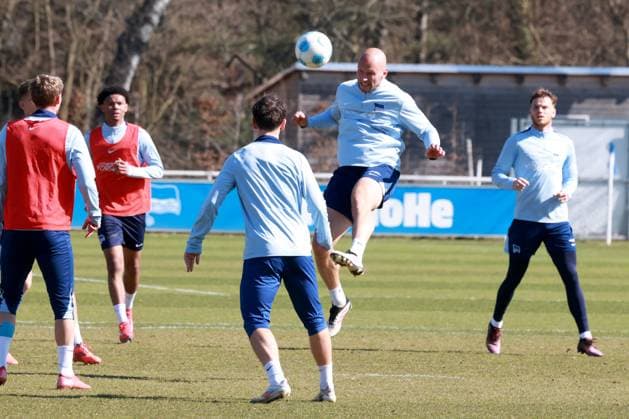 DEU, DFL, 2. FBL Hertha BSC, Training, 20.03.2025, Sportforum, Berlin, DEU, DFL, 2. FBL Hertha BSC, Training, im Bild Toni Leistner (Hertha BSC Berlin 37) DFL - regulations prohibit any use of Photographs as image sequences and or quasi-video Foto: Juergen Engler nordphoto GmbH