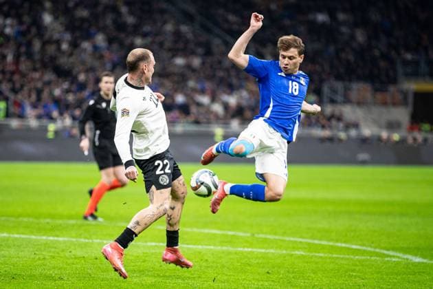 Nicolo Barella (Italien 18) vs David Raum (Deutschland, 22) ITA, Italien (ITA) vs. Deutschland (GER), Fussball Laenderspiel, UEFA Nations League Viertelfinale Runde1, 2024 2025, 20.03.2025 ITA, Italien (ITA) vs. Deutschland (GER), Fussball Laenderspiel, UEFA Nations League Viertelfinale Runde1, 2024 2025, 20.03.2025 Mailand Copyright: xEibner-Pressefoto RogerxBuerkex EP_RBE