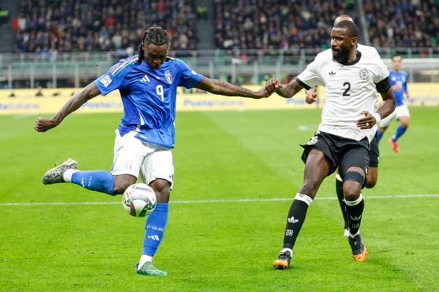 im Bild v.l.: Moise Kean (Italien, 11), Antonio Ruediger (Deutschland, 2), Zweikampf, Action, Kampf, kaempft um den Ball, 20.03.2025, Fussball, UEFA Nations League, Viertelfinale, Italien - Deutschland, ITA, Mailand, Stadio San Siro, Copyright: HMBxMedia xHeikoxBecker