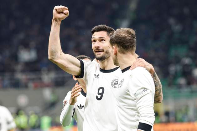 im Bild: Tim Kleindienst (Deutschland, 9), trifft zum 1:1 Ausgleich, Tor, Tor, Treffer, Jubel, Torjubel, Freude, Begeisterung, feiert, hier mit Leon Goretzka (Deutschland, 8), 20.03.2025, Fussball, UEFA Nations League, Viertelfinale, Italien - Deutschland, ITA, Mailand, Stadio San Siro, Copyright: HMBxMedia xHeikoxBecker