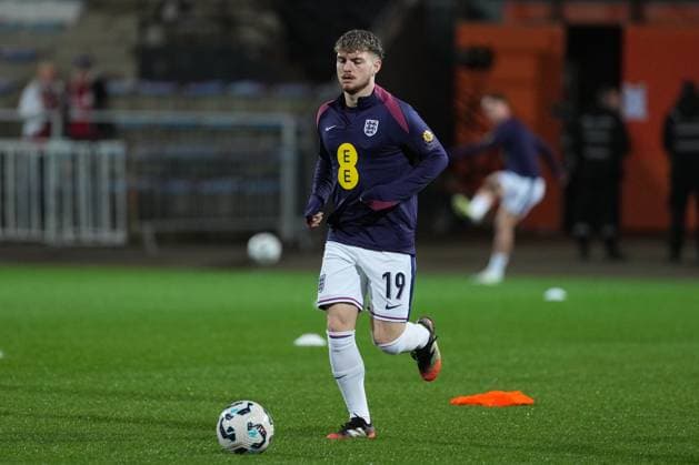 Harvey Elliott of England warms up France U21, U 21 v England U21, International Friendly, Länderspiel, Nationalmannschaft Football, Stade du Moustoir, Lorient, France - 21 Mar 2025 EDITORIAL USE ONLY No use with unauthorised audio, video, data, fixture lists, club league logos or live services. Online in-match use limited to 120 images, no video emulation. No use in betting, games or single club league player publications. Copyright: xDavexWinter Shutterstockx 15215626h