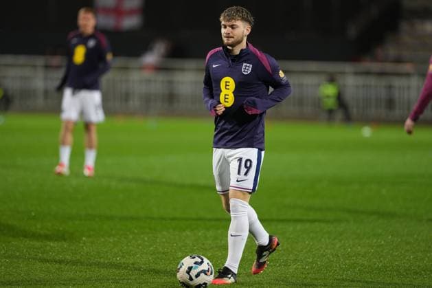 Harvey Elliott of England warms up France U21, U 21 v England U21, International Friendly, Länderspiel, Nationalmannschaft Football, Stade du Moustoir, Lorient, France - 21 Mar 2025 EDITORIAL USE ONLY No use with unauthorised audio, video, data, fixture lists, club league logos or live services. Online in-match use limited to 120 images, no video emulation. No use in betting, games or single club league player publications. Copyright: xDavexWinter Shutterstockx 15215626j