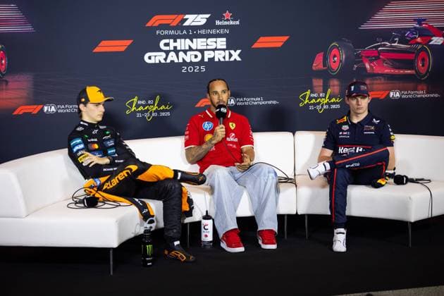 F1 - CHINESE GRAND PRIX 2025 PIASTRI Oscar (aus), McLaren F1 Team MCL39, portrait, HAMILTON Lewis (gbr), Scuderia Ferrari SF-25, portrait, VERSTAPPEN Max (ned), Red Bull Racing RB21, portrait during the Formula 1 Heineken Chinese Grand Prix 2025, 2nd round of the 2025 FIA Formula One World Championship, WM, Weltmeisterschaft from March 21 to 23, 2025 on the Shanghai International Circuit, in Shanghai, China - ShanghaiChina Copyright: xJavierxJimenezx