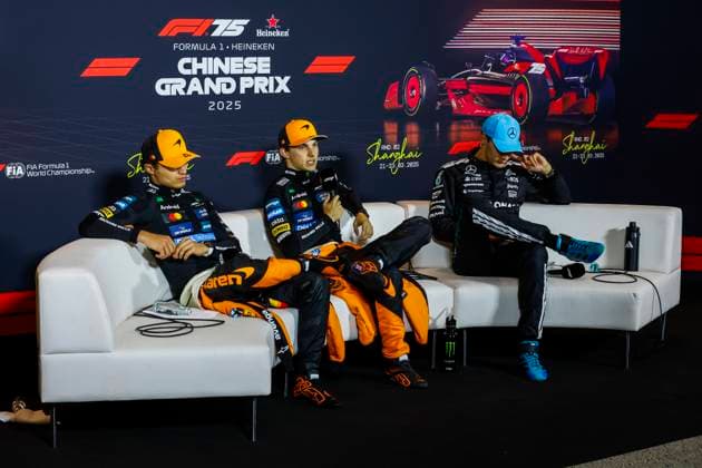 F1 - CHINESE GRAND PRIX 2025 NORRIS Lando (gbr), McLaren F1 Team MCL39, PIASTRI Oscar (aus), McLaren F1 Team MCL39, RUSSELL George (gbr), Mercedes AMG F1 Team W16, portrait, press conference, PK, Pressekonferenz during the Formula 1 Heineken Chinese Grand Prix 2025, 2nd round of the 2025 FIA Formula One World Championship, WM, Weltmeisterschaft from March 21 to 23, 2025 on the Shanghai International Circuit, in Shanghai, China - ShanghaiChina Copyright: xJavierxJimenezx