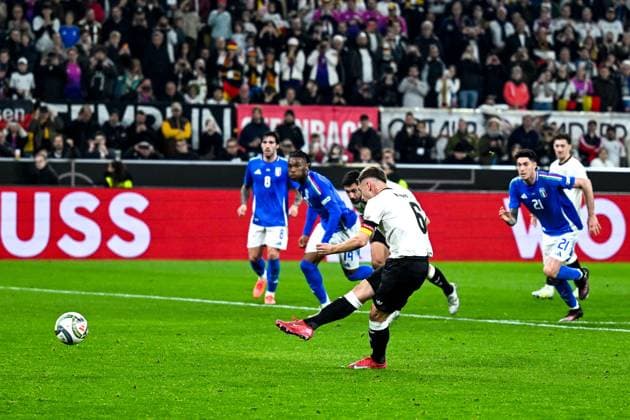 Das Tor zum 1:0 per Elfmeter durch Joshua Kimmich (Deutschland, 06), GER, Deutschland (GER) vs Italien (ITA), Fussball, UEFA Nations League Viertelfinale Runde 2, 23.03.2025. GER, Deutschland (GER) vs Italien (ITA), Fussball Laenderspiel, UEFA Nations League Viertelfinale Runde2, 2024 2025, 23.03.2025. Dortmund Copyright: xEibner-Pressefoto FlorianxWiegandx EP_FWD