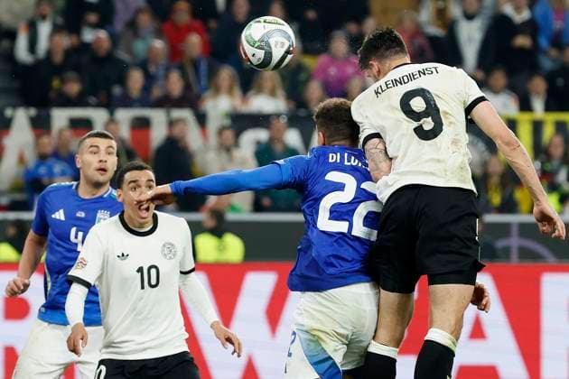 im Bild: Tim Kleindienst (Deutschland, 9) (r), Goal scored, erziehlt das Tor zum 3:0, celebrate the goal 23.03.2025, Fussball, UEFA Nations League, Viertelfinale, Deutschland - Italien, GER, Dortmund, Signal Iduna Park, Copyright: HMBxMedia xHeikoxBecker