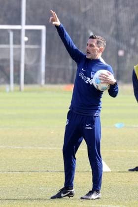 DEU, DFL, 2. FBL Hertha BSC, Training, 24.03.2025, Sportforum, Berlin, DEU, DFL, 2. FBL Hertha BSC, Training, im Bild Cheftrainer Stefan Leitl (Hertha BSC Berlin) DFL - regulations prohibit any use of Photographs as image sequences and or quasi-video Foto: Juergen Engler nordphoto GmbH