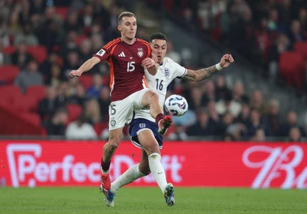 . - England v Latvia, FIFA World Cup, WM, Weltmeisterschaft, Fussball 2026 European Qualifier, Wembley Stadium, London, UK - 24th March 2025. Dmitrijs Zelenkovs of Latvia battles Morgan Rogers of England. - England v Latvia, FIFA World Cup 2026 European Qualifier, Wembley Stadium, London, UK - 24th March 2025. Daniel Weir Crystal Pix London Wembley Stadium UK Copyright: xDanxWeirx CP_England_Latvia_0048