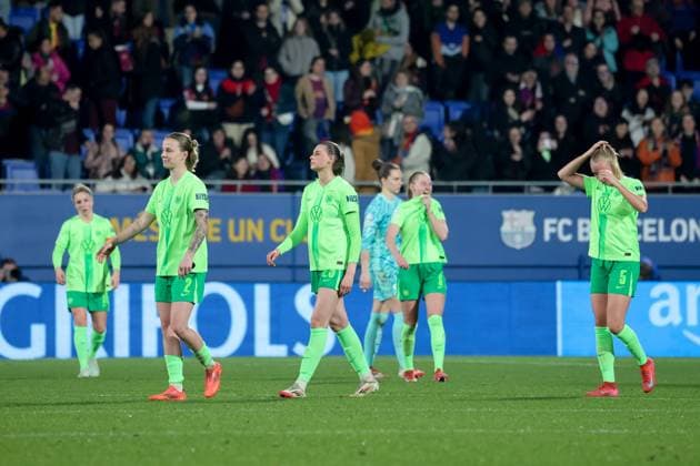 Enttaeuschte Wolfsburgerinnen, ESP, FC Barcelona, Barca - VfL Wolfsburg, Fussball, Champions-League der Frauen, Viertelfinale, Rueckspiel, Saison 2024 2025, 27.03.2025 ESP, FC Barcelona - VfL Wolfsburg, Fussball, Champions-League der Frauen, Viertelfinale, Rueckspiel, Saison 2024 2025, 27.03.2025 Barcelona Copyright: xEibner-Pressefoto JoergxNiebergax EP_JNL