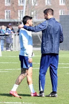 DEU, DFL, 2. FBL Hertha BSC, Training, 02.04.2025, Sportforum, Berlin, DEU, DFL, 2. FBL Hertha BSC, Training, im Bild Co-Trainer Andre Mijatovic (Hertha BSC Berlin), Kevin Sessa (Hertha BSC Berlin 8) DFL - regulations prohibit any use of Photographs as image sequences and or quasi-video Foto: Juergen Engler nordphoto GmbH
