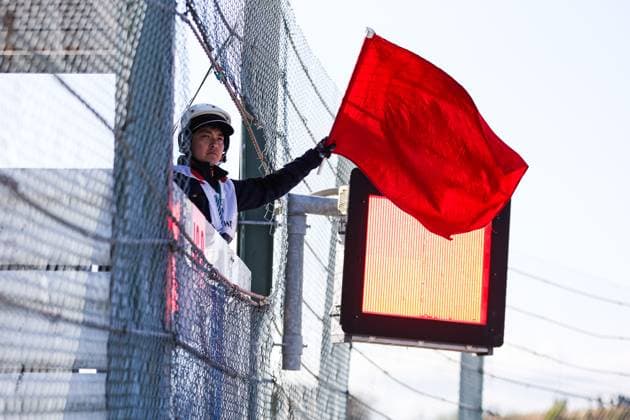 F1 - JAPANESE GRAND PRIX 2025 marshall, commissaire de piste, marshal, marshalls, marshals red flag, drapeau rouge illustration during the Formula 1 Lenovo Japanese Grand Prix 2025, 3rd round of the 2025 FIA Formula One World Championship, WM, Weltmeisterschaft from April 4 to 6, 2025 on the Suzuka Circuit, in Suzuka, Japan - SuzukaJapan Copyright: xANTONINxVINCENTx