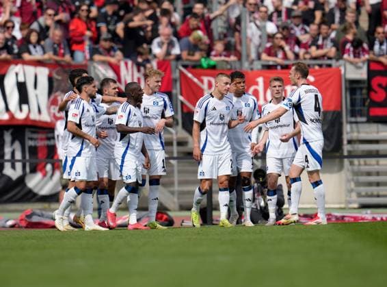 Hamburger SV ein Tor zum 2:1 feiern GER, 1.FC Nuernberg vs Hamburger SV, 2. Bundesliga, 28. Spieltag, Saison 2024 2025, 05.04.2025 DFL REGULATIONS PROHIBIT ANY USE OF PHOTOGRAPHS AS IMAGE SEQUENCES AND OR QUASI-VIDEO GER, 1.FC Nuernberg vs Hamburger SV, 2. Bundesliga, 28. Spieltag, Saison 2024 2025, 05.04.2025 Nuernberg