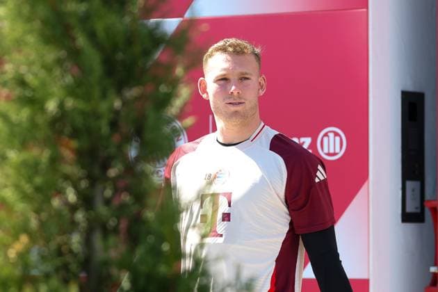 Daniel Peretz (FC Bayern Muenchen, 18), GER, Abschlusstraining, FC Bayern Muenchen, Fussball, UEFA Champions League, Viertelfinale Hinspiel, Saison 2024 2025, 07.04.2025, GER, Abschlusstraining, FC Bayern Muenchen, Fussball, UEFA Champions League, Viertelfinale Hinspiel, Saison 2024 2025, 07.04.2025 Muenchen Copyright: xEibner-Pressefoto JennixMaulx EP_JML