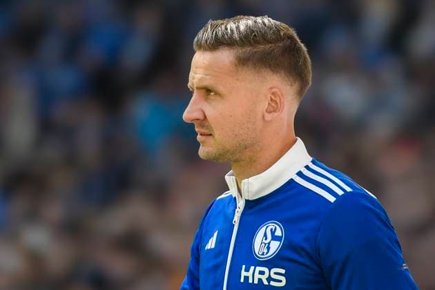 Paul Seguin (Schalke 7) Portrait, halbportrait, Bild, einzel, Einzelaufnahme, picture, single, solo, alleine, 06.04.2025 Fussball FC Schalke 04 vs SSV Ulm 1846, Veltins-Arena, Gelsenkirchen, DFB DFL REGULATIONS PROHIBIT ANY USE OF PHOTOGRAPHS AS IMAGE SEQUENCES AND OR QUASI-VIDEO