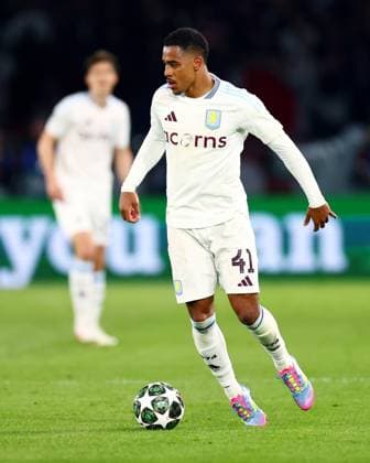 Jacob Ramsey of Aston Villa. Paris Saint-Germain v Aston Villa, UEFA Champions League, Quarter-Finals, 1st Leg, Football, Parc des Princes, Paris, France - 09 Apr 2025 EDITORIAL USE ONLY No use with unauthorised audio, video, data, fixture lists, club league logos or live services. Online in-match use limited to 120 images, no video emulation. No use in betting, games or single club league player publications. Copyright: xJamesxMarsh Shutterstockx 15243606bd