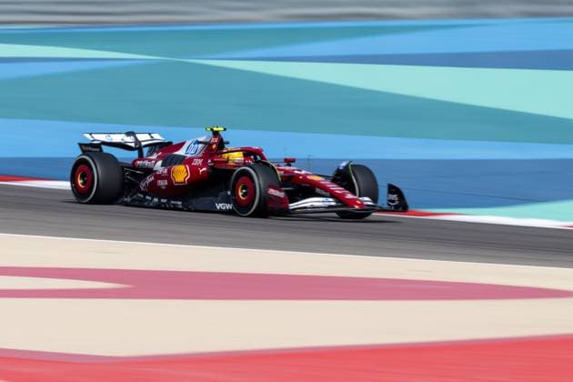 Lewis Hamilton (Scuderia Ferrari HP, Großbritannien, 44), BAH, Formel 1 Weltmeisterschaft, Gulf Air Grand Prix von Bahrain, Bahrain International Circuit, Freies Training, Saison 2025, 11.04.2025 BAH, Formel 1 Weltmeisterschaft, Gulf Air Grand Prix von Bahrain, Bahrain International Circuit, Freies Training, Saison 2025, 11.04.2025 Sakhir Copyright: xEibner-Pressefoto Memmlerx EP_MMR