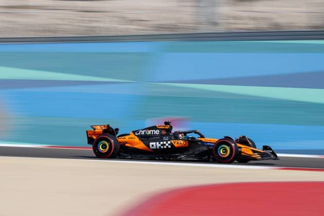 Oscar Piastri (McLaren Formula 1 Team, Australien, 81), BAH, Formel 1 Weltmeisterschaft, Gulf Air Grand Prix von Bahrain, Bahrain International Circuit, Freies Training, Saison 2025, 11.04.2025 BAH, Formel 1 Weltmeisterschaft, Gulf Air Grand Prix von Bahrain, Bahrain International Circuit, Freies Training, Saison 2025, 11.04.2025 Sakhir Copyright: xEibner-Pressefoto Memmlerx EP_MMR