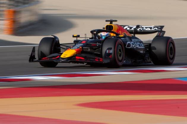 Max Verstappen (Oracle Red Bull Racing, Niederlande, 01) im RB21, BAH, Formel 1 Weltmeisterschaft, Gulf Air Grand Prix von Bahrain, Bahrain International Circuit, 3. Freies Training, Saison 2025, 12.04.2025 BAH, Formel 1 Weltmeisterschaft, Gulf Air Grand Prix von Bahrain, Bahrain International Circuit, 3. Freies Training, Saison 2025, 12.04.2025 Sakhir Copyright: xEibner-Pressefoto Memmlerx EP_MMR