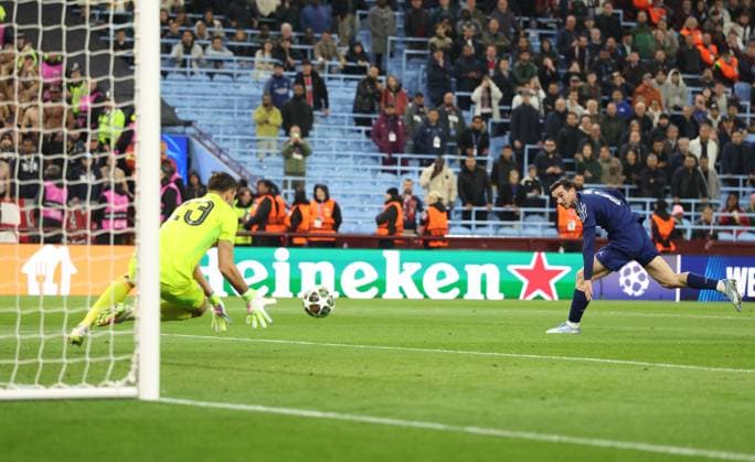 Fabian Ruiz Paris Saint-Germain shoots at goal. Aston Villa v Paris Saint-Germain, UEFA Champions League, Quarter-Finals, 2nd Leg, Football, Villa Park, Birmingham, UK - 15 Apr 2025 EDITORIAL USE ONLY No use with unauthorised audio, video, data, fixture lists, club league logos or live services. Online in-match use limited to 120 images, no video emulation. No use in betting, games or single club league player publications. Copyright: xRyanxBrowne Shutterstockx 15253922ck