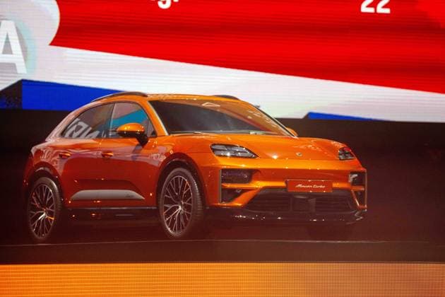 Das Siegerfahrzeug des 48. Porsche Tennis Grand Prix 2025, ein Porsche Macan Turbo. xettx, Deutschland, Stuttgart, 20.04.2025, Tennis, Porsche Tennis Grand Prix, 2025, Halbfinale, E.Alexandrova - J.Ostapenko, Porsche Arena Foto: A2 Bildagentur Peter Hartenfelser