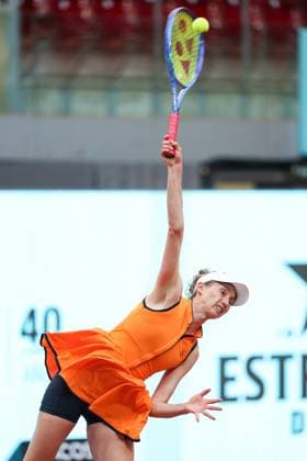 April 21, 2025, Madrid, Madrid, SPAIN: Cristina Bucsa of Spain in action against Maja Chwalinska of Poland during the Mutua Madrid Open 2025, ATP, Tennis Herren Masters 1000 and WTA, Tennis Damen 1000, tennis tournament celebrated at Caja Magica on April 21, 2025 in Madrid, Spain. Madrid SPAIN - ZUMAa181 20250421_zaa_a181_146 Copyright: xIrinaxR.xHipolitox