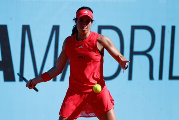 April 23, 2025, Madrid, Madrid, SPAIN: Carlota Martinez Cirez of Spain in action against Maya Joint of Australia during the Mutua Madrid Open 2025, ATP, Tennis Herren Masters 1000 and WTA, Tennis Damen 1000, tennis tournament celebrated at Caja Magica on April 23, 2025 in Madrid, Spain. Madrid SPAIN - ZUMAa181 20250423_zaa_a181_070 Copyright: xDennisxAgyemanx