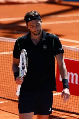 April 23, 2025, Madrid, Madrid, SPAIN: Arthur Rinderknech of France celebrates a point against Roman Safiullin of Russia during the Mutua Madrid Open 2025, ATP, Tennis Herren Masters 1000 and WTA, Tennis Damen 1000, tennis tournament celebrated at Caja Magica on April 23, 2025 in Madrid, Spain. Madrid SPAIN - ZUMAa181 20250423_zaa_a181_091 Copyright: xDennisxAgyemanx