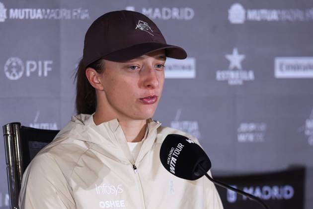 April 23, 2025, Madrid, Madrid, SPAIN: Iga Swiatek of Poland attends her press conference, PK, Pressekonferenz during the Mutua Madrid Open 2025, ATP, Tennis Herren Masters 1000 and WTA, Tennis Damen 1000, tennis tournament celebrated at Caja Magica on April 23, 2025 in Madrid, Spain. Madrid SPAIN - ZUMAa181 20250423_zaa_a181_205 Copyright: xIrinaxR.xHipolitox