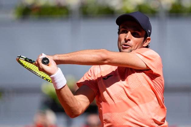 April 24, 2025, Madrid, Madrid, Spain: Aleksandar Vukic of Australia in action against Kei Nishikori of Japan during the Mutua Madrid Open 2025, ATP, Tennis Herren Masters 1000 and WTA, Tennis Damen 1000 tennis tournament, celebrated at Caja Magica on April 24, 2025 in Madrid, Spain. Madrid Spain - ZUMAa181 20250424_zaa_a181_019 Copyright: xOscarxJ.xBarrosox